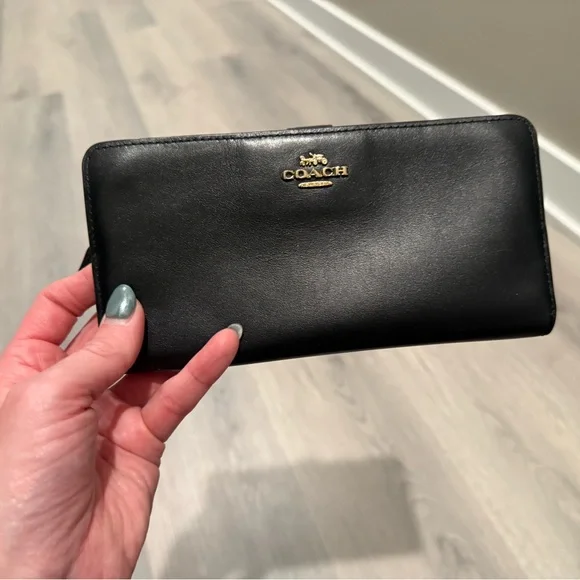 Coach slim wallet - Picture 1 of 2